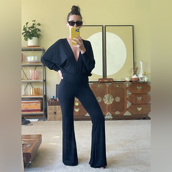 Temple Ro flared Jumpsuit - Picture 2 of 4